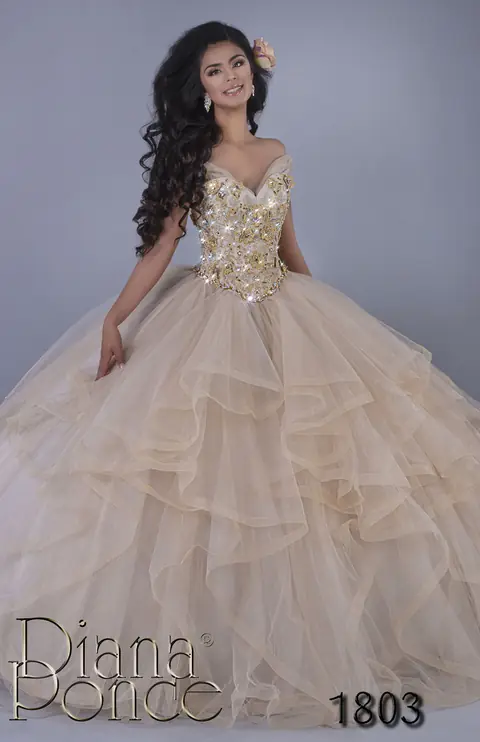 Vestido de XV años modelo 1803 Champagne Nude — Diana Ponce Zamora