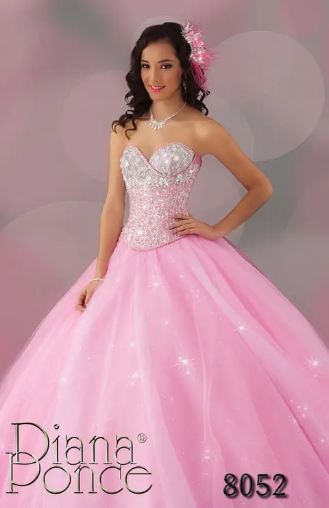 Vestido de XV años modelo 8052 Rosa Cristal — Diana Ponce Zamora